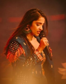 Asees Kaur