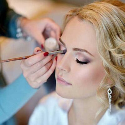 Make Up Artist